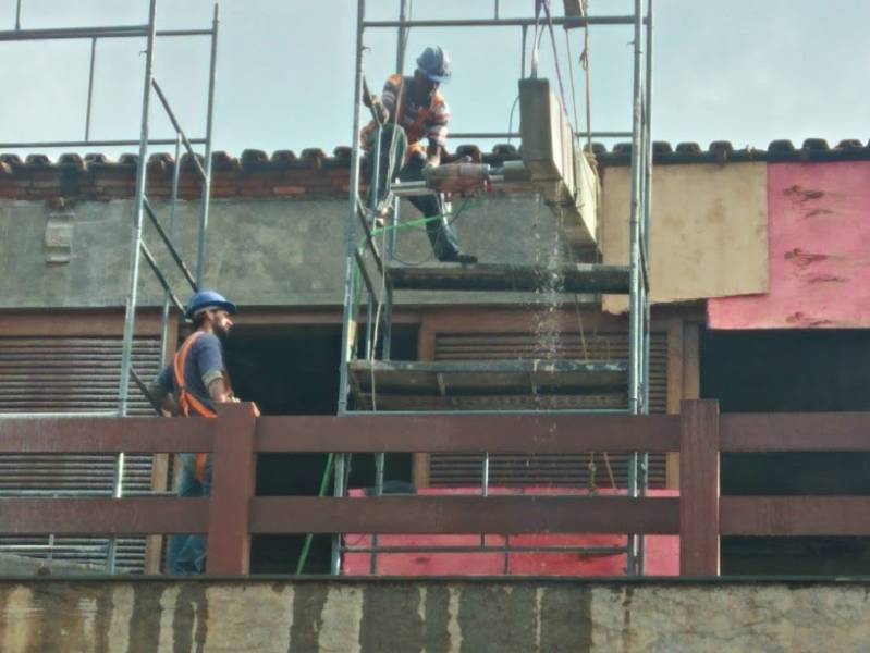 Aluguel de Andaime para Obra Santos - Locação de Andaimes para Construção Civil